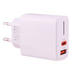 نمای نزدیک پورت‌های USB-C و USB-A شارژر دیواری Earldom EN-EU32